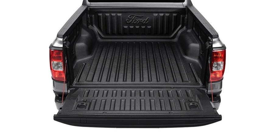 Lót thùng xe có logo Ford