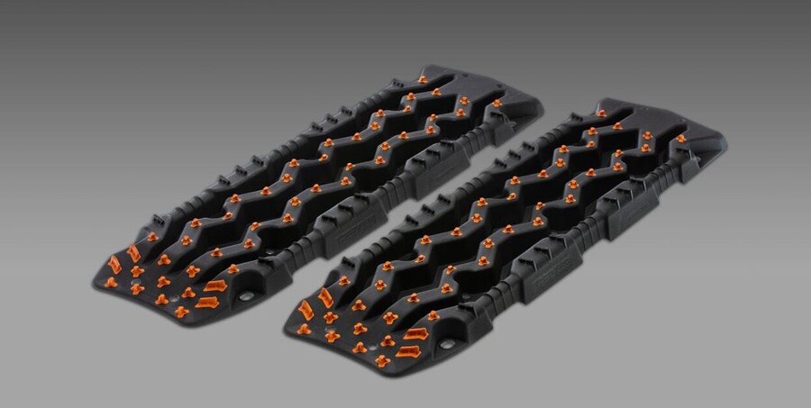 Tấm lót chống lầy đen-cam