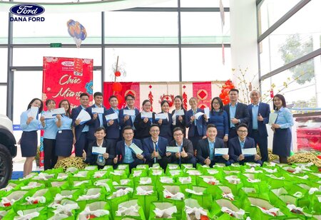 Dana Ford Tặng Quà Cho CBNV Đón Tết Ất Ty 2025